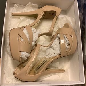 Steve Madden Heels w/zipper back